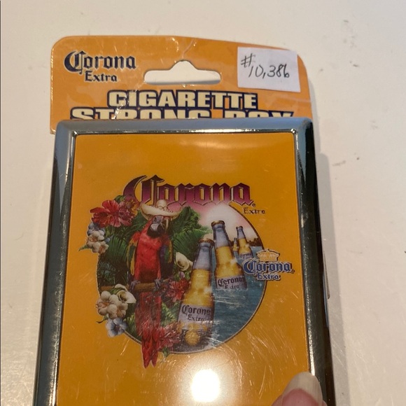 NWT & Vintage Coronavirus Stainless Steel Cigarette Strong Box - Picture 1 of 2